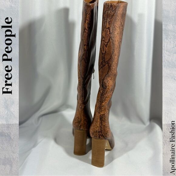 FREE PEOPLE BY BILINI BRIANA FAUX SNAKESKIN BOOTS IN SIZE 6 KNEE HIGH - Picture 4 of 5